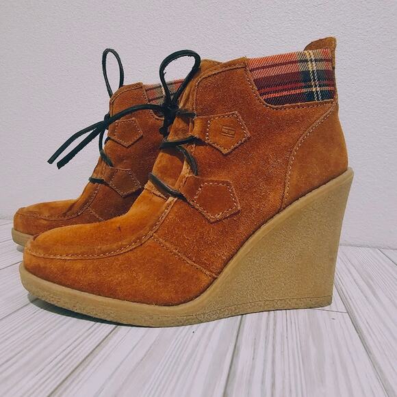 Tommy Hilfiger Tan Suede Wedge Booties- Women's 7 - Picture 1 of 6